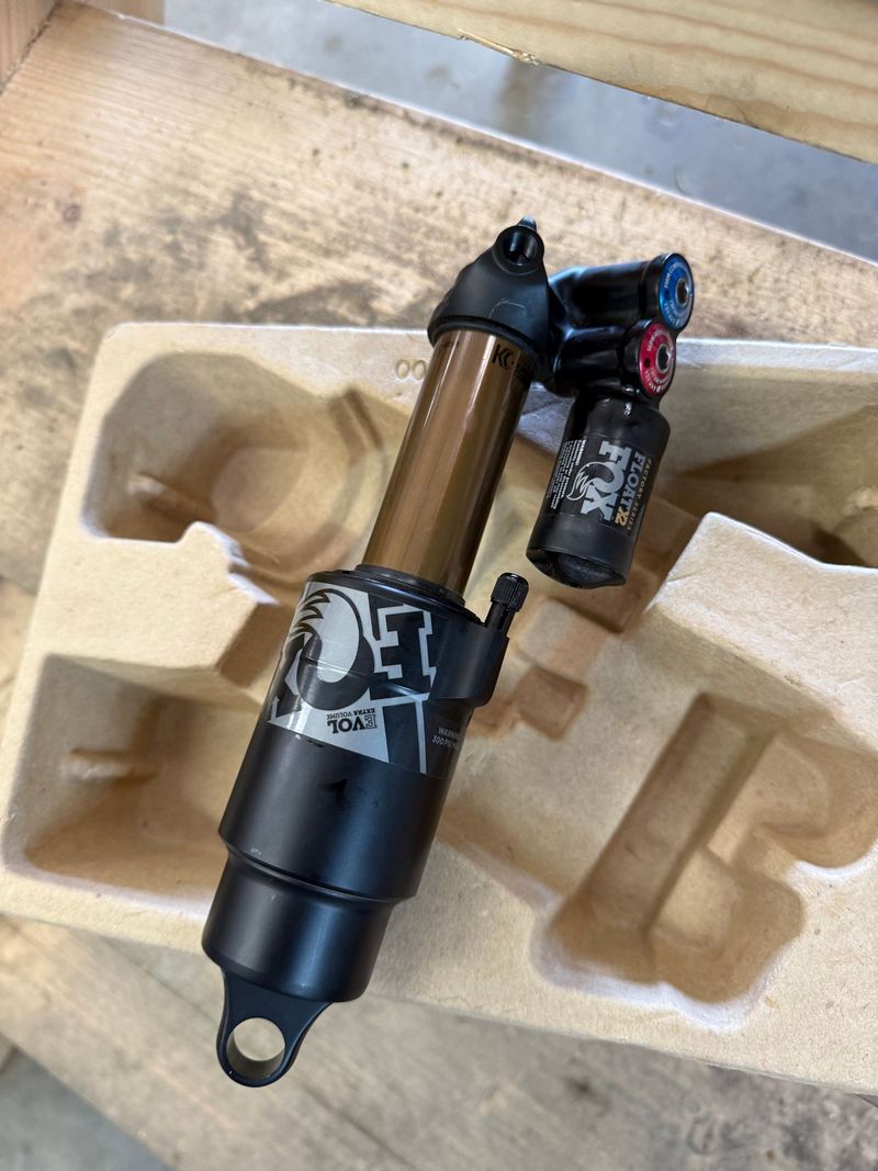 Used Fox X2 Factory Float 2021 bike — image 1 of 3