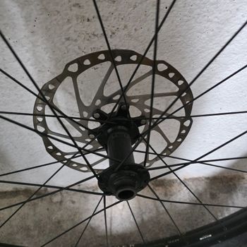Used Shimano MT601 2022 bike — image 7 of 7