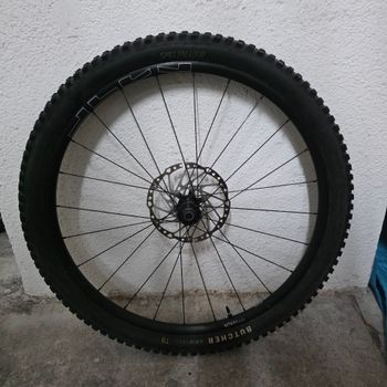 Used Shimano MT601 2022 bike — image 5 of 7