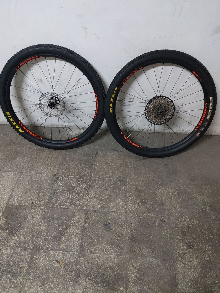 Maxxis 566 2020 bike d'occasion — image 4 sur 8