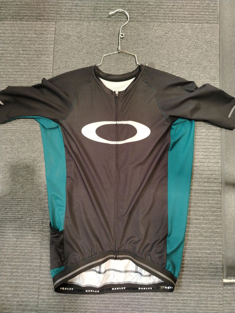 Käytetty Oakley icon jersey 2025 bike — kuva 1 / 2
