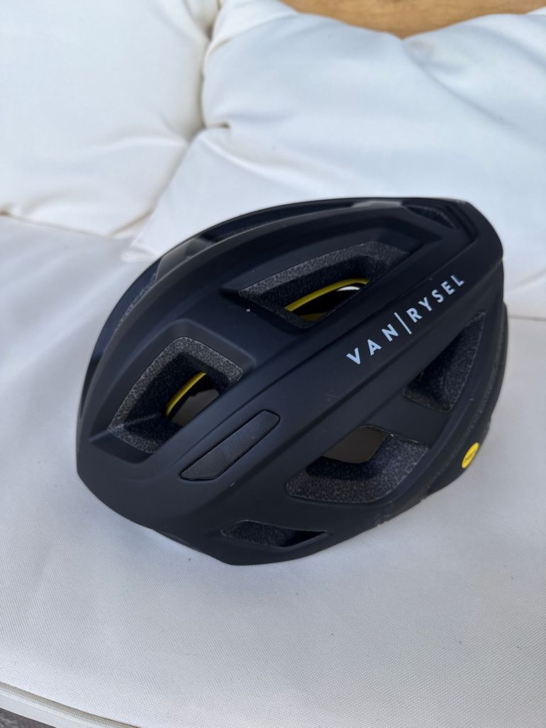 Gebrauchtes Van Rysel Rennrad Helm 2024 bike — Bild 1 von 4