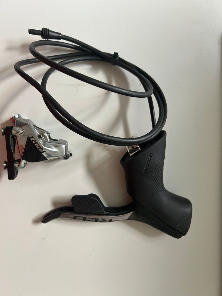 Used Sram ED-RED-D1 - Red eTap AXS HRD FM Hydraulic Disc Brake Shift/Brake leavers 2023 bike — image 1 of 8