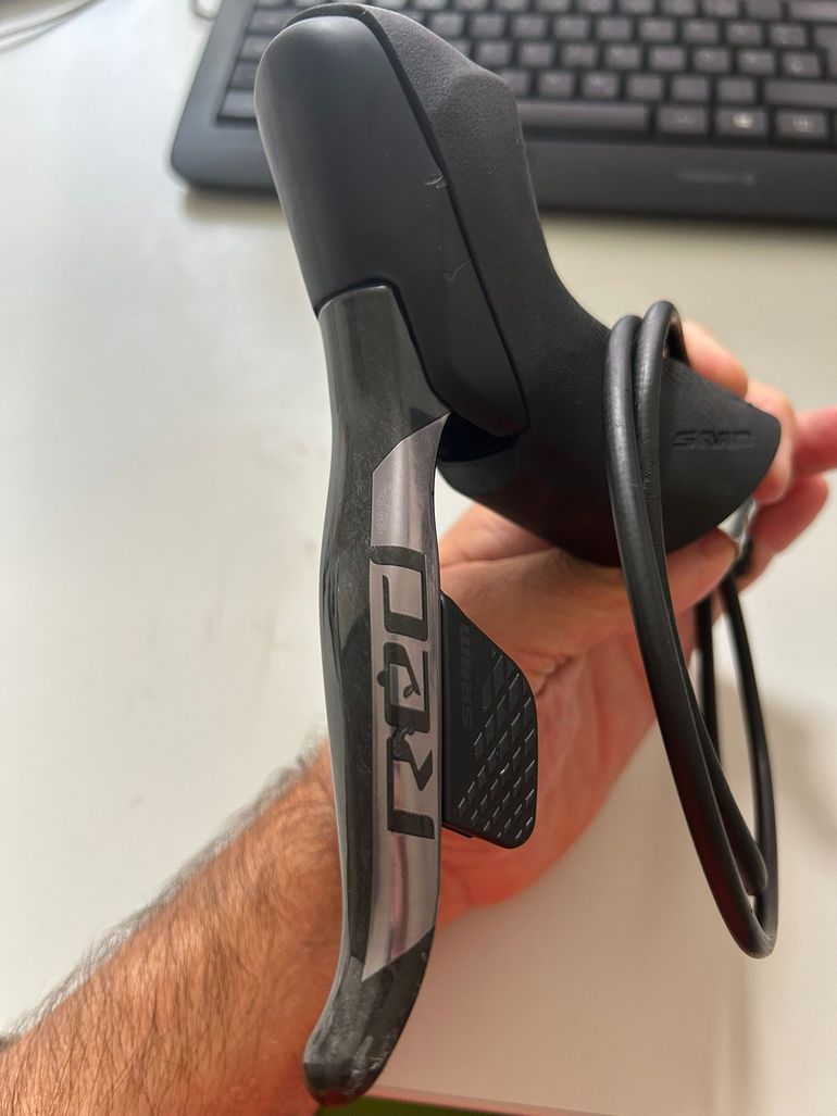 Used Sram ED-RED-D1 - Red eTap AXS HRD FM Hydraulic Disc Brake Shift/Brake leavers 2023 bike — image 5 of 8