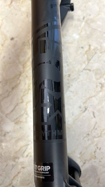 Brugt Fox 32 FLOAT RHYTHM 29” 120MM GRIP 3 BOOST TAPARED REMOTE bike — billede 5 af 7