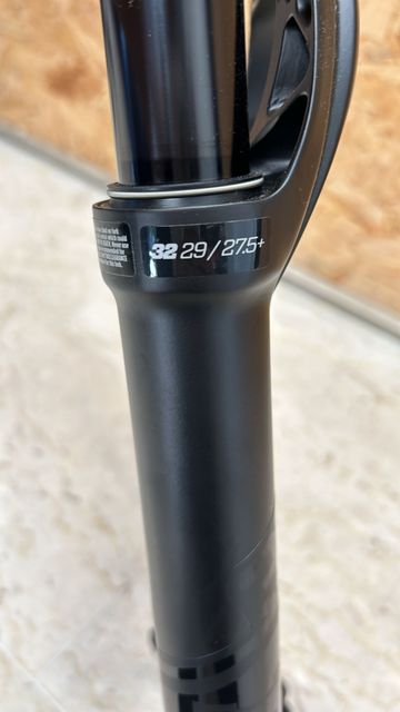 Brugt Fox 32 FLOAT RHYTHM 29” 120MM GRIP 3 BOOST TAPARED REMOTE bike — billede 3 af 7