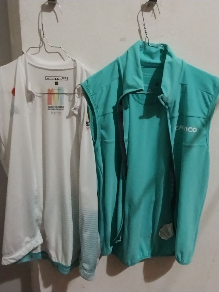 Used Castelli maglia estiva e smanicato  Maratona dolomiti 2025 2025 bike — image 1 of 3