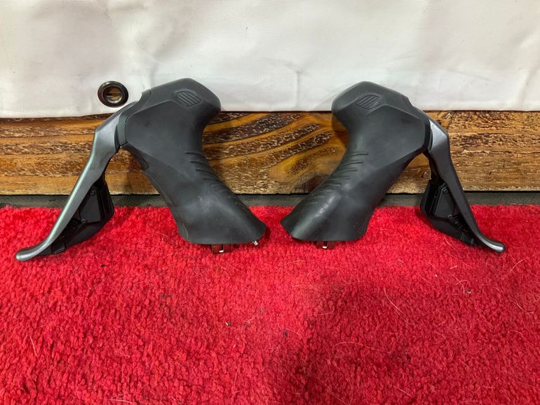 Used Shimano GRX RX-810 2022 bike — image 2 of 13