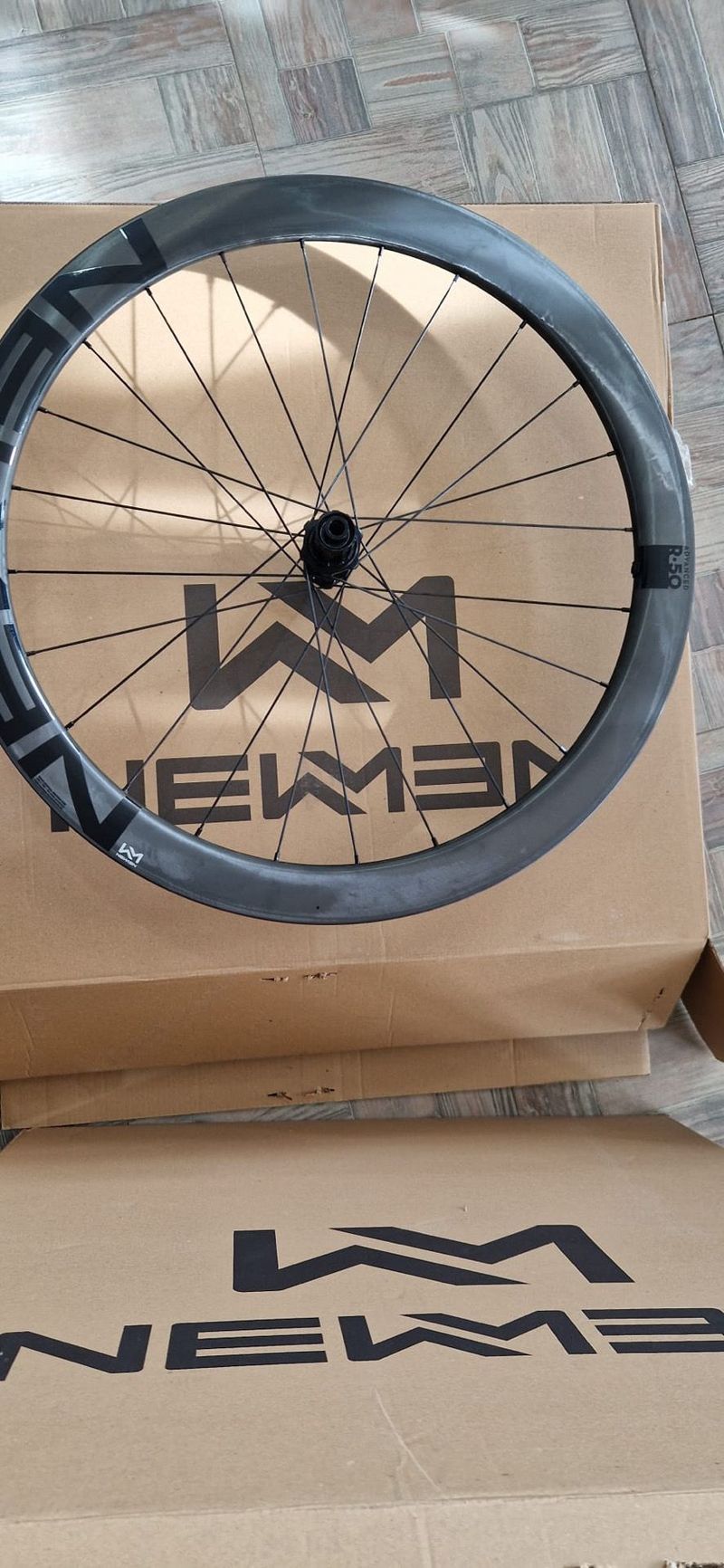 Tweedehands Newmen SL R50 STREEM CAR 2024 Wheels
