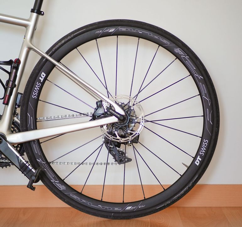 Brugt Dt Swiss r32 spline bike — billede 2 af 9
