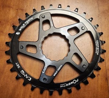 Použité Wolf Tooth Sistema C.A.M.O. per Race Face/Corona Ovale M5 32T -5 mm OffSet 2025 Drivetrain & Pedals