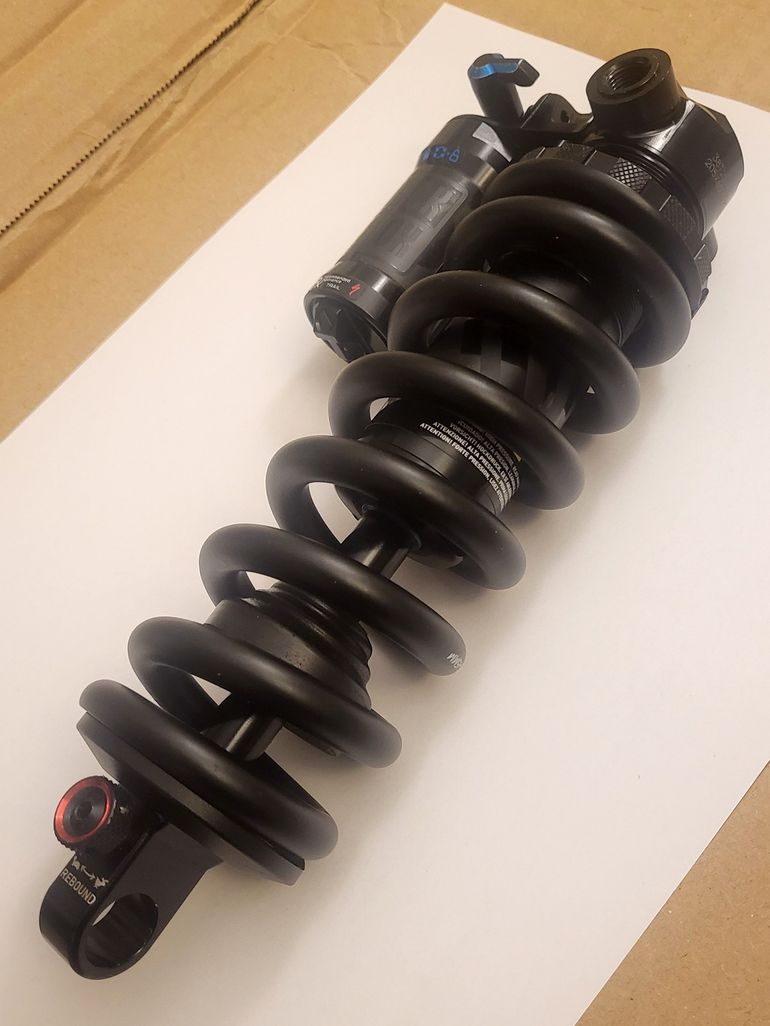 Used RockShox Super Deluxe Coil Select Plus - 205x60 2023 bike — image 2 of 8