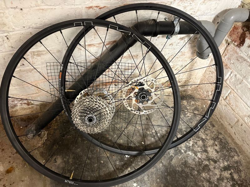 Tweedehands Shimano MT 600 2023 Wheels