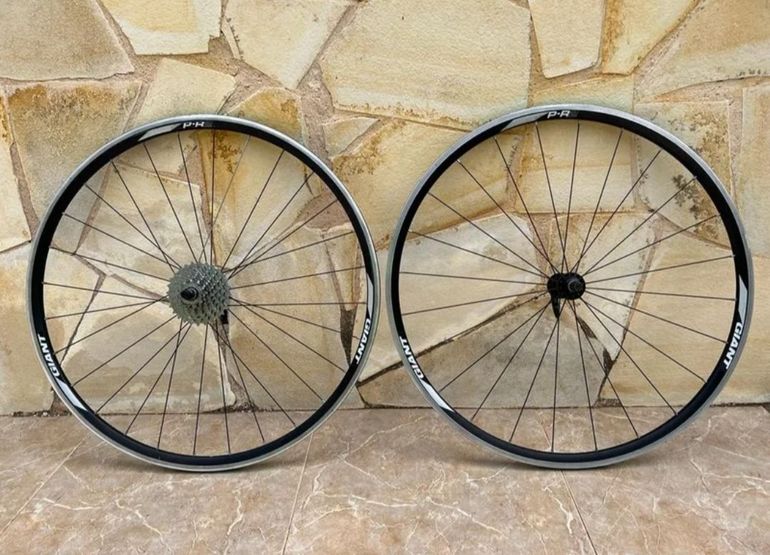 Brugt Giant PR2 2010 bike — billede 2 af 4