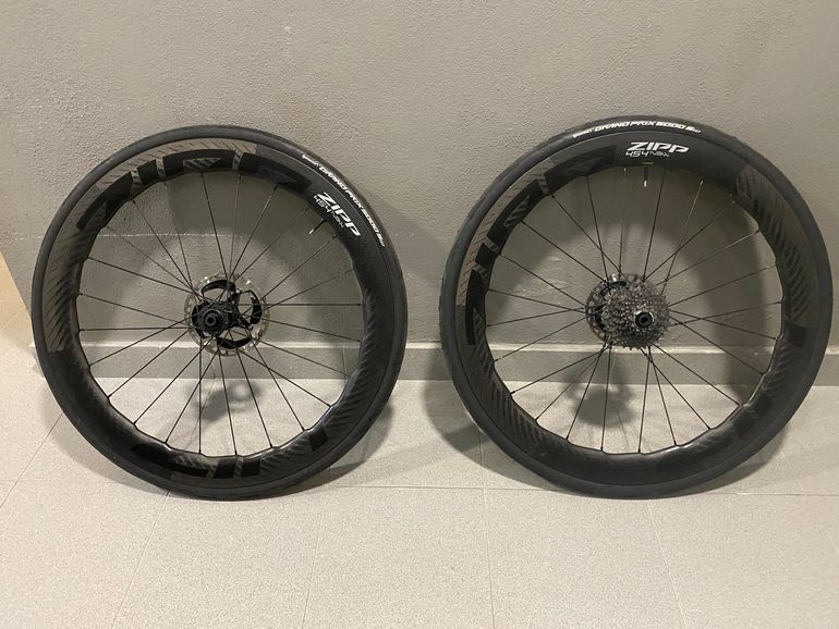 Used Zipp 454 NSW 2024 bike — image 1 of 6