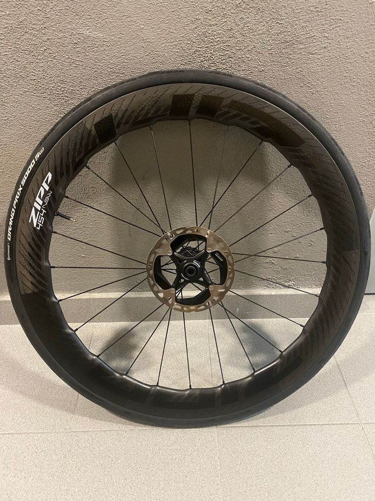 Used Zipp 454 NSW 2024 bike — image 3 of 6