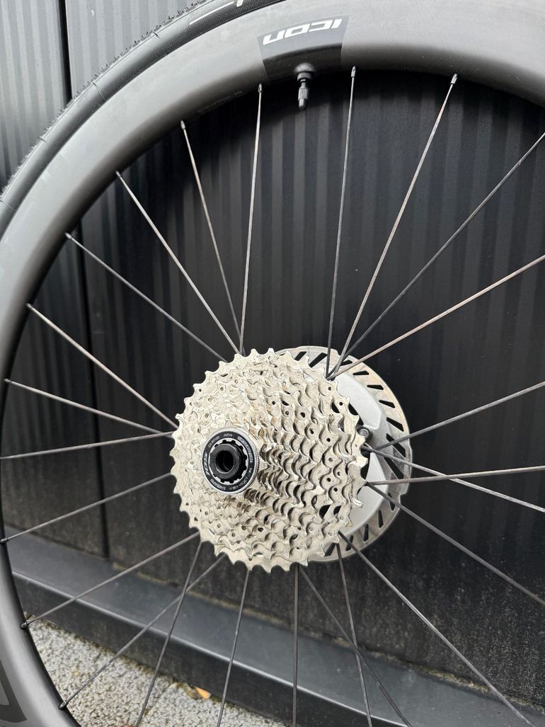 Brugt Dt Swiss icon c5.0 aero 2024 bike — billede 3 af 6