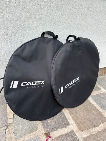 Used cadex Aero 4 spoke 2023 bike — image 7 of 7