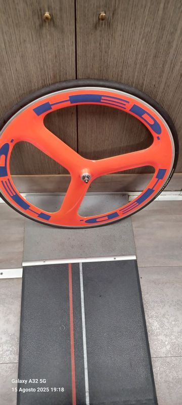 Used no brand 3 RAZZE bike — image 1 of 2