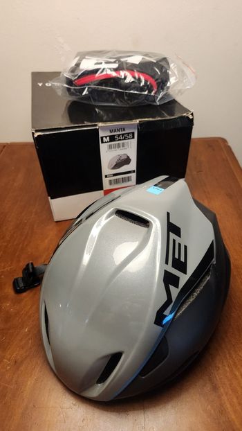 Brugt MET Manta 2022 Cycling Accessories