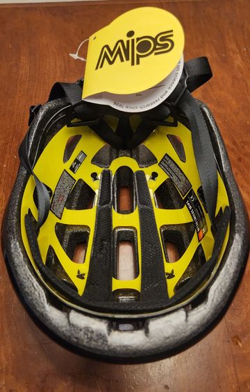 Used MET Miles MIPS 2025 bike — image 5 of 5