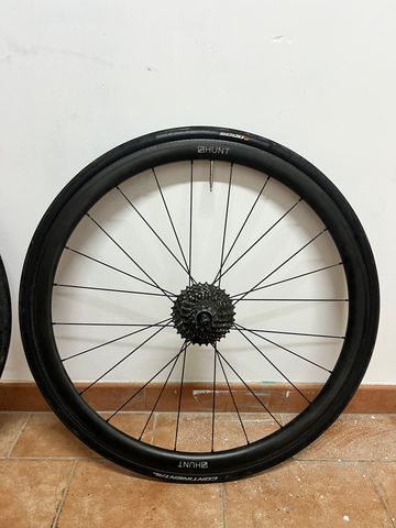 Used hunt carbon 36 2021 bike — image 1 of 7