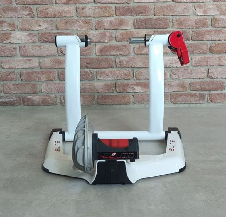 Elite Qubo Rulli Bici Smart Elite Elite Elite Qubo Fluid 2023