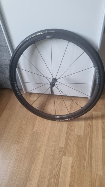Vision Frontwheel Trimax 30 + Pirelli P Zero Velo Tubular 2023 bike d'occasion — image 4 sur 6
