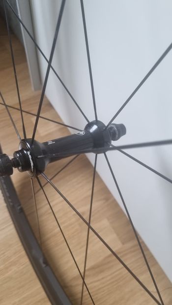 Vision Frontwheel Trimax 30 + Pirelli P Zero Velo Tubular 2023 bike d'occasion — image 3 sur 6