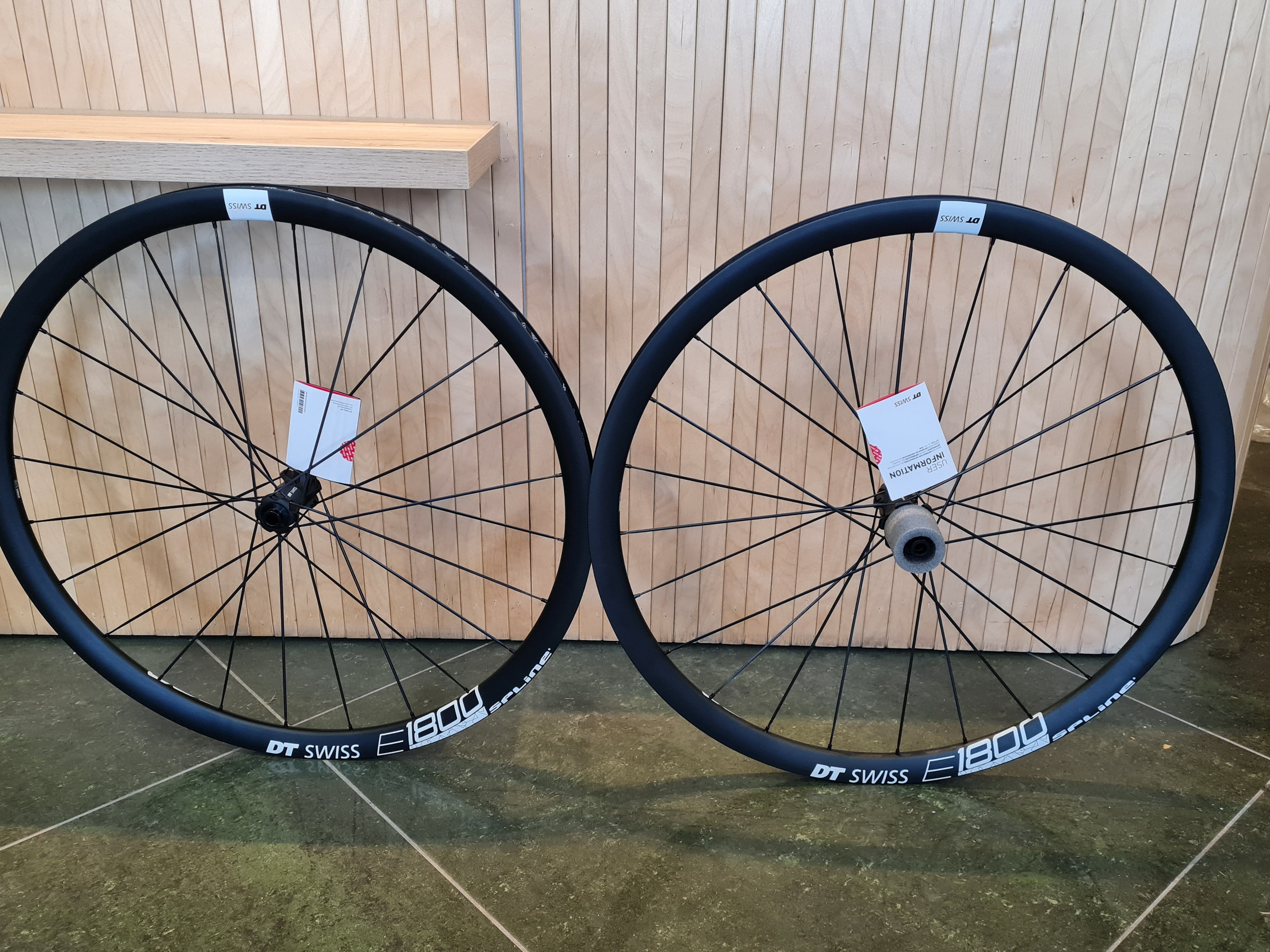 DT Swiss P1800 SPLINE DBシマノ 11s