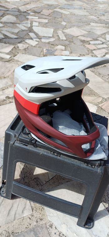 Used Specialized Gambit 2023 bike — image 1 of 7