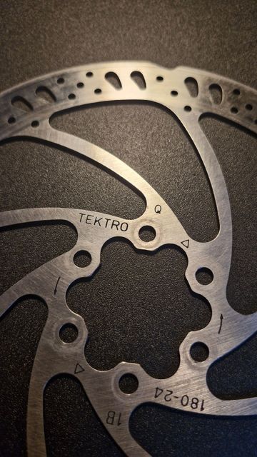 Used Tektro disque 2024 bike — image 3 of 3