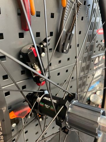 Used Miche Graff route carbon 2024 bike — image 3 of 3