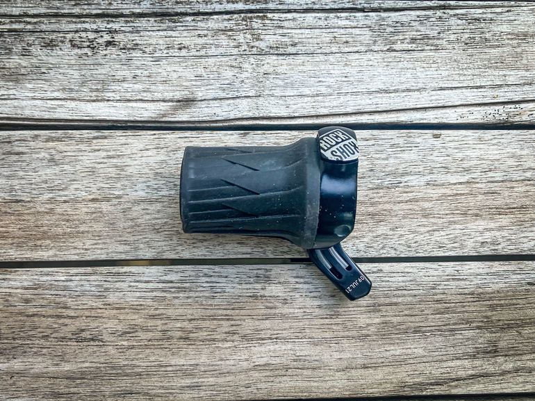 Used RockShox ✊  TwistLoc Remote – 2 Positions (Auto-Release) 2022 bike — image 2 of 5