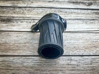 Used RockShox ✊  TwistLoc Remote – 2 Positions (Auto-Release) 2022 bike — image 4 of 5