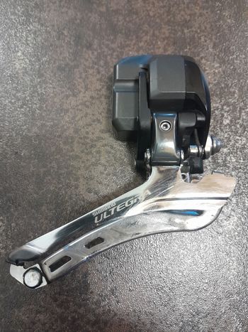 Tweedehands Shimano Di2 FD-6770 Drivetrain & Pedals