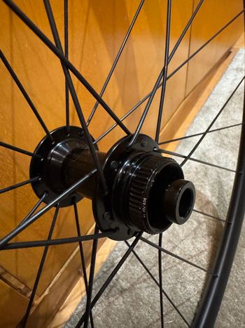 Used Dt Swiss R470 2025 bike — image 4 of 6