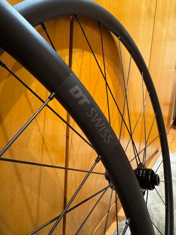 Used Dt Swiss R470 2025 bike — image 2 of 6