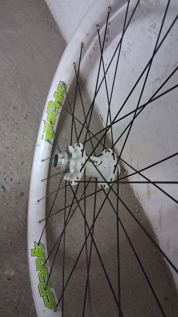 Used Spank Stiffy DH 2016 bike — image 4 of 4