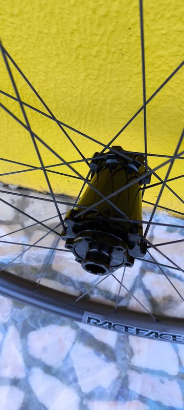 Gebrauchtes Race Face Next'r 31 carbon bike — Bild 9 von 10
