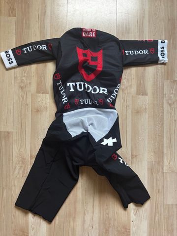 Brugt Assos Fendq TT Chronosuit 2025 bike — billede 3 af 4