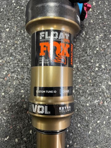 Tweedehands Fox Float DPS Factory 2023 bike — afbeelding 4 van 6