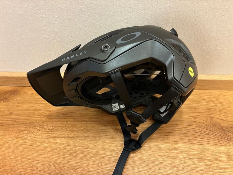 oakley DRT5 Maven MIPS schwarz 2025 bike usato — immagine 5 di 8