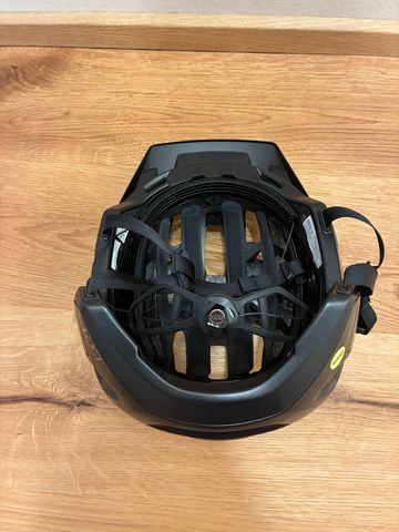 Tweedehands oakley DRT5 Maven MIPS schwarz 2025 bike — afbeelding 3 van 8
