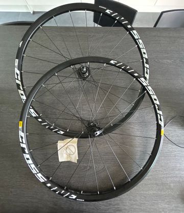 Mavic Cross one disc 584 x 19C 2016 Wheels d'occasion
