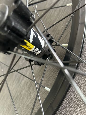 Mavic Cross one disc 584 x 19C 2016 bike usato — immagine 3 di 10