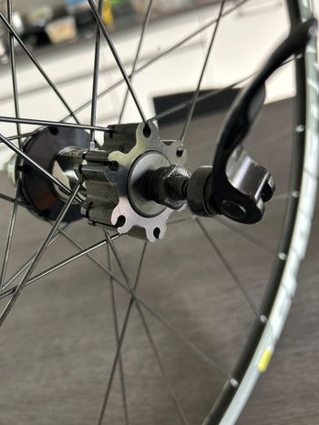 Used Mavic Cross one disc 584 x 19C 2016 bike — image 9 of 10