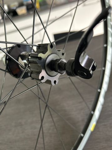 Mavic Cross one disc 584 x 19C 2016 bike usato — immagine 9 di 10
