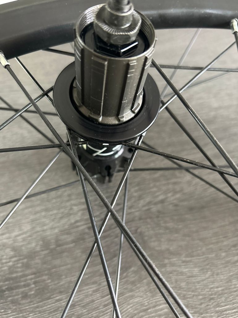 Used Mavic Cross one disc 584 x 19C 2016 bike — image 5 of 10