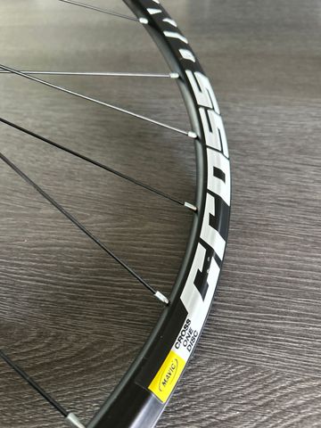 Mavic Cross one disc 584 x 19C 2016 bike usato — immagine 10 di 10